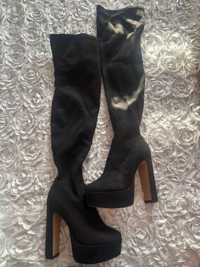 Women’s Black Over-the-Knee Platform Heeled Boots